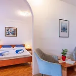 Alida Pensión 3*